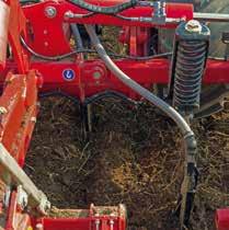 The HORSCH rear hopper Partner HT in combination with the cultivators Terrano FM / MT and the trailed version of the Terrano FX is equipped with 2 chambers with a capacity of 2 800 litres and a 70 /