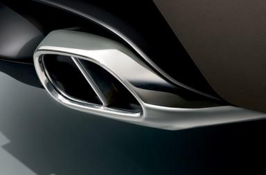 STYLE ACCESSORIES SELECTION ILLUMINATED BOOT FINISHER This stylish Jaguar branded stainless