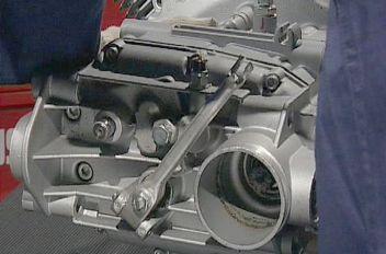 38 lb ft) - 5 Gearbox cover screws M8x35 4 22 Nm (16.23 lb ft) - 6 Oil breather plug - 1 20 Nm (14.