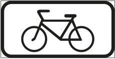 või ühesuunalisel sõiduteel jalgratturid liiguvad sõiduteel või neile eraldatud rajal