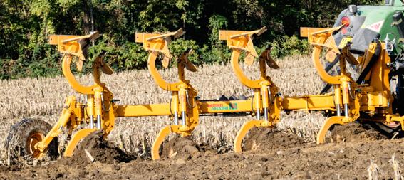 TECHNOLOGY STONE SYSTEM The MORO Aratri non-stop security system, protects the plough from damages when a body encounters an obstacle. This ensures a safe ploughing in stony soils.