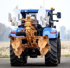 the plough during transport, it also allows to significantly lighten the