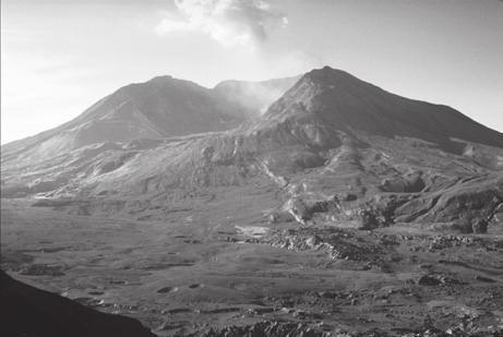 21 Mount St. Helens is a volcano that erupted in 1980. Before it erupted, it was 2950 m high. After the eruption, it was 2550 m high. Mount St. Helens before eruption Mount St.