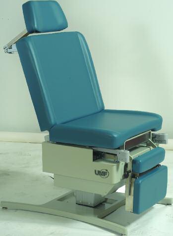 The 5020 has a capacity of 400 pounds and provides the versatility needed for OB-GYN, dermatology, proctology, minor surgery and urology procedures and exams.