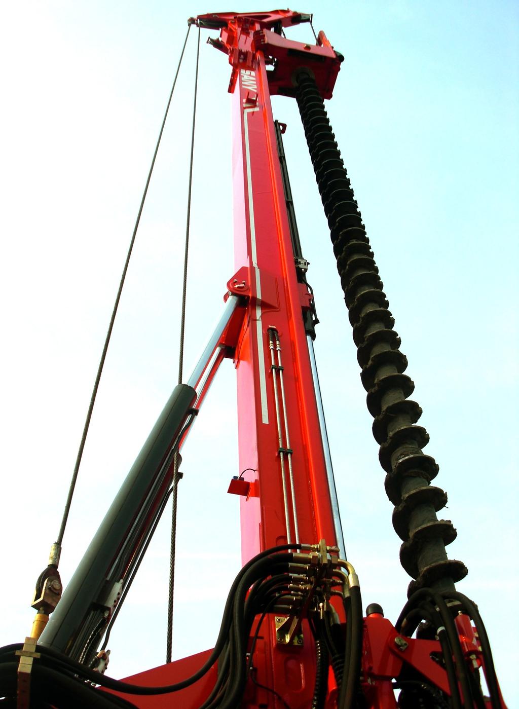 SR150M Technical Data Multi-function: drilling with Continuous Flight Auger (max. drilling dia. Φ 750mm and max. drilling depth 17m) or with Kelly system (max. drilling dia. Φ 1500mm and max.