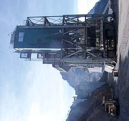 Right: Moving a semi-mobile crushing plant with KB 63-114 gyratory for overburden and copper ore.