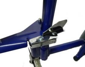 1. Backrest The backrest can be folded down by means of a locking mechanism fitted to both sides of the lower part of the backrest pillars.