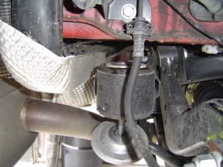 Failure to tighten these screws may cause difficulty adjusting ride height Perch is set to recommended height prior to