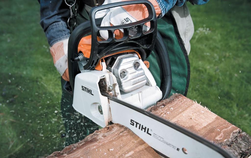 Emissions are cut by 70% and fuel consumption is up to 20% lower compared to a STIHL 2-stroke engine of the same power output without 2-MIX