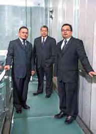 from left to right datuk ahmad zaki zahid Executive Director, MRCB mohd najib ibrahim General Manager Semasa Services Sdn Bhd hussin