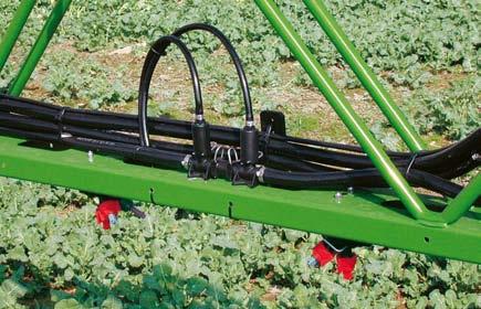 On AMAZONE crop protection sprayers the un-sprayed plant protection agent is delivered back via the return flow into the suction system.
