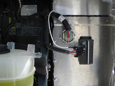 Ford E-Series Wiper Control Module WRNING: lways remove the (BLCK) Negative cable first and connect it last. Wiper control module harness and screws Removal 1.