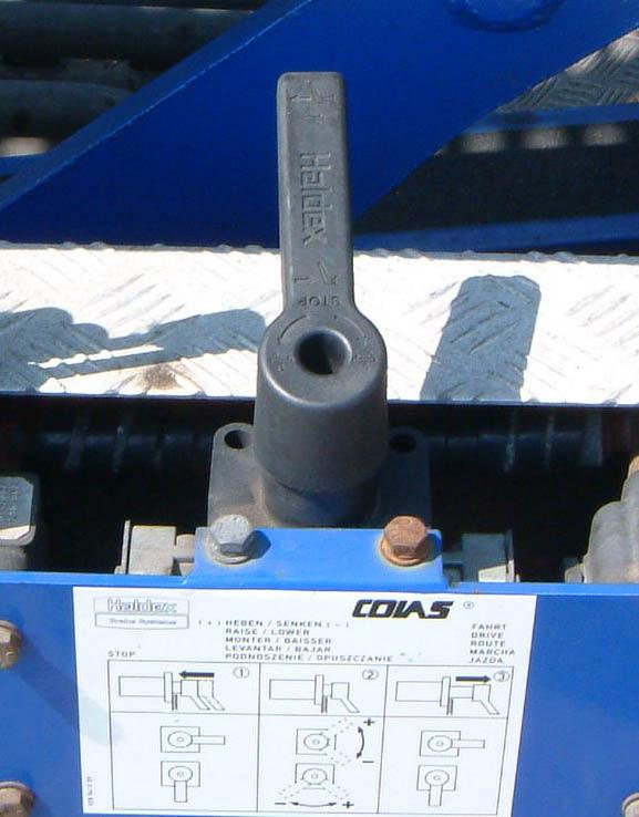 3.7.2. Haldex (optional fitment) The Haldex (Colas) valve is located on the near side of the trailer directly between the hydraulic valve banks for the bottom and top decks.