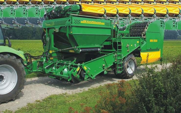 With the WM 8500 L these operations can all be carried out with ease. The increased efficiency achieved means cost savings for you. WM 8500 L two-row harvesters.