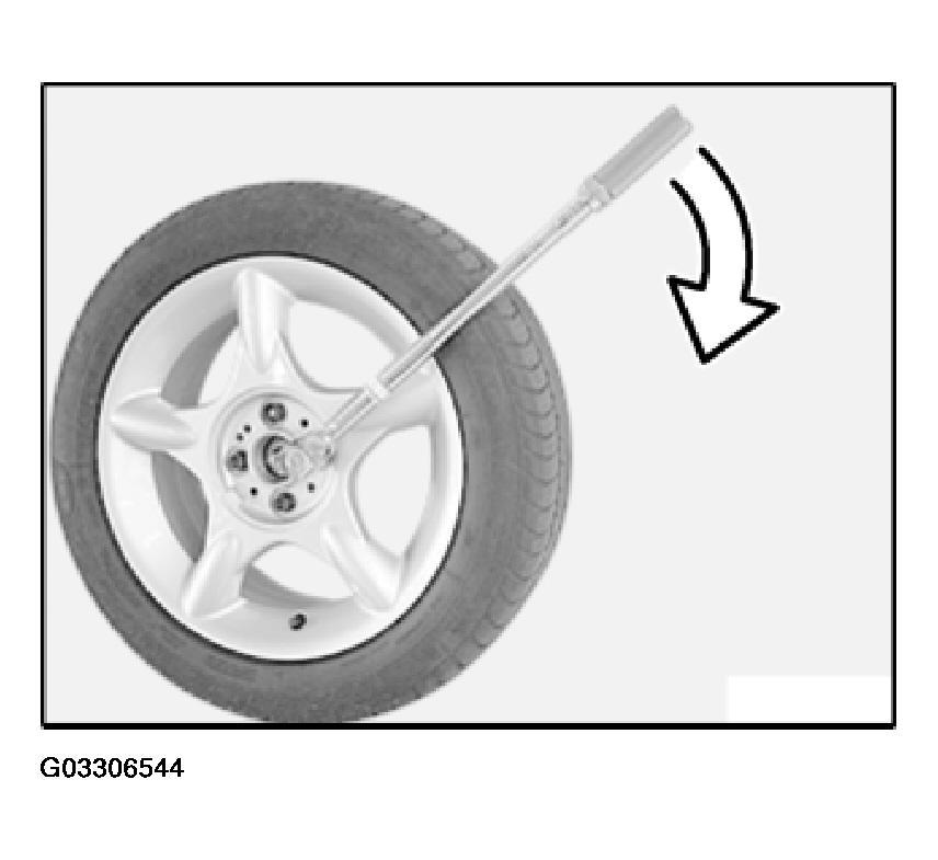 Fig. 7: Tightening Wheel Bolts DISC WHEELS (RIMS) 36 11 000 INITIALIZING TIRE DEFECT INDICATOR (RPA) NOTE: Checking the tire pressure is based on monitoring the speeds of the wheels in relation to