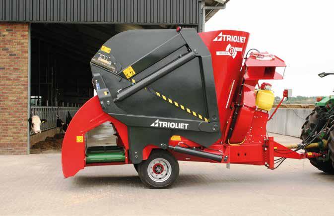 Triomix P SELF-LOADING MIXER FEEDERS The multifunction Triomix P with straw blower Cut silage, mix and discharge feed, and even spread straw with a single machine.
