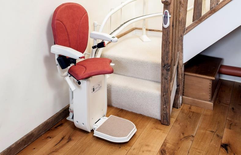 Europe s leading stairlift Can be fitted in to 630mm wide staircases, complex