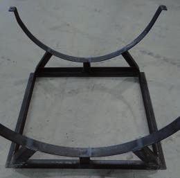 pipe cradle with top clamp.