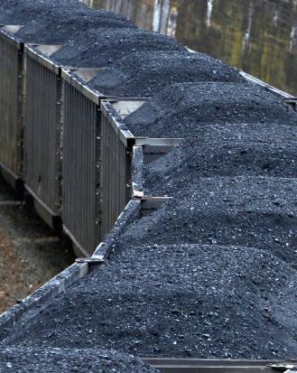 COAL CAN AND MUST BE A SIGNIFICANT PART OF THE SOLUTION Botswana coal reserves estimated to be in excess of 200 billion tons Regional and international shortages International price of