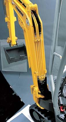 Superb hydraulic piping distribution for clear front visibility.