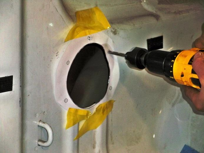 19) Use 4.75 hole saw to cut hole for Fuel Door. (Fig.