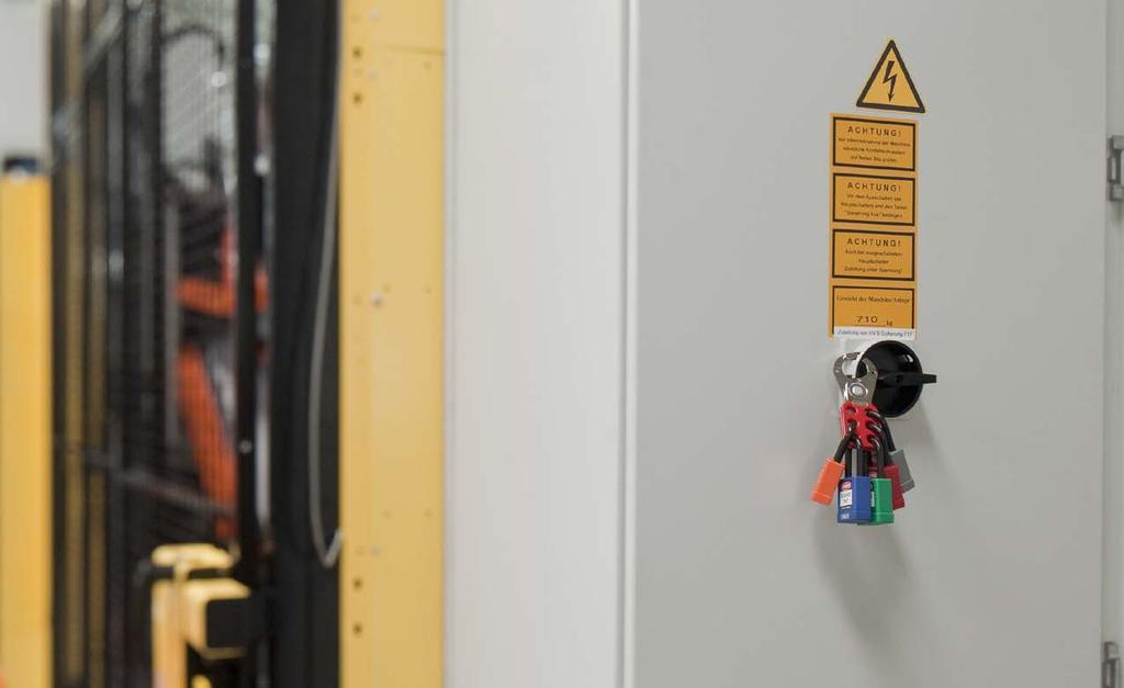 Safety Hasps Safety Hasps Lockout/Tagout Hasps 1" 1 ½" 1" 1 ½" Holds up to 6 padlocks Available with or without