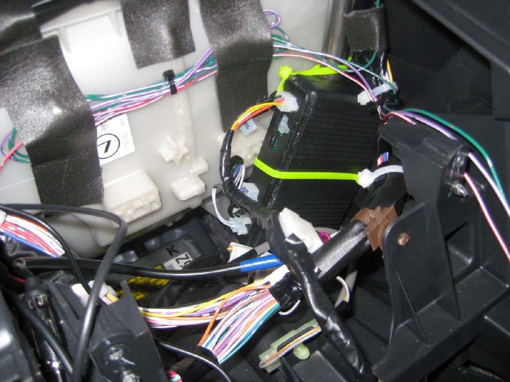 1-16 NOTE: AVC-LAN (12 pin) connector may not be present on the vehicle s harness.