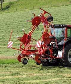 After all, Lely hook tines can process at least 1.5 times as much grass compared to tedders with straight tines.