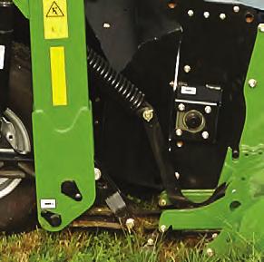 Road-friendly 9' transport width allows for quick and easy transport between fields.