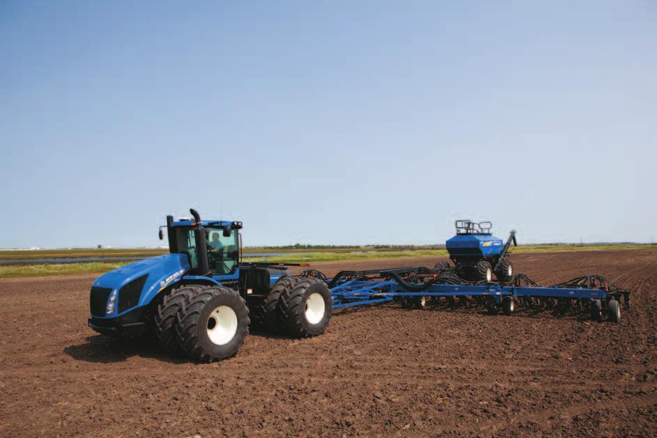 14 15 AXLES & TRACTION WE HAVE THE TRACTOR THAT ANSWERS YOUR NEEDS You told us you wanted a row crop articulated tractor that had a tapered engine bonnet for improved forward visibility.