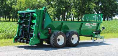 (radial tires) Top of beaters 76 in. Overall length 27 ft. 4 in. Bed Length 218 in. Number of beaters Two Beater speed 420 RPM Fan diameter 34.6 in. Number of paddles on beaters 36 Tractor PTO HP 100 HP (min.
