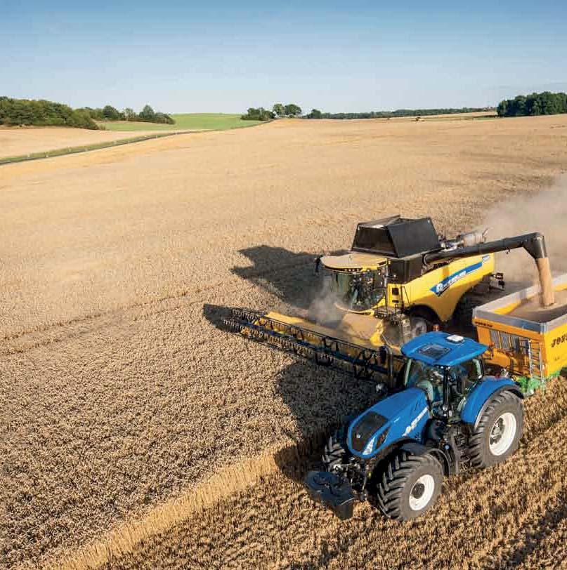 22 FRONT AXLE AND SUSPENSION More stable transport. Smoother in-field performance.