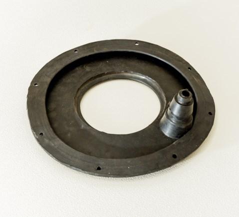 Seal Ring, Support wheel Item No: TTG RS002 Material: Rubber, steel OEM: 353 6189 801 BV206: 4pcs Weight: