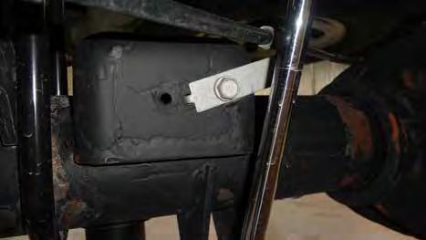Tighten the 1/2 bolts on the front of the bracket to 65 ft-lbs and tighten the 1/2 fine thread hardware on the U-bolts to 45 ft-lbs. FIGURE 4 6. Repeat the installation on the passenger side (02929).