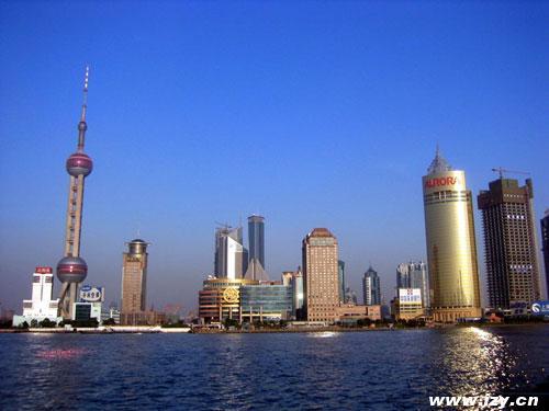 3. Shanghai introduction (1). Shanghai is the center of industry, business and finance for China. It is also the hub of road, railway, air, and water and sea transportation.