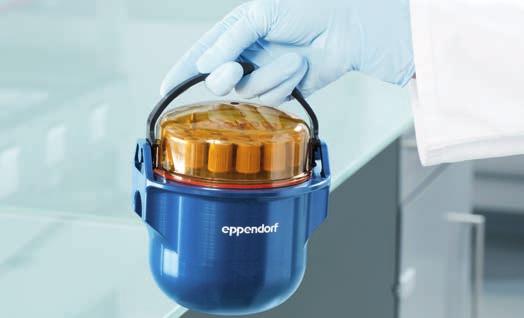 The soft-touch lid closure allows closing the centrifuge with ease.