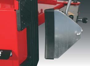The one-part mounting head can be adjusted vertically and horizontally in spaced-apart position relative to the rim.