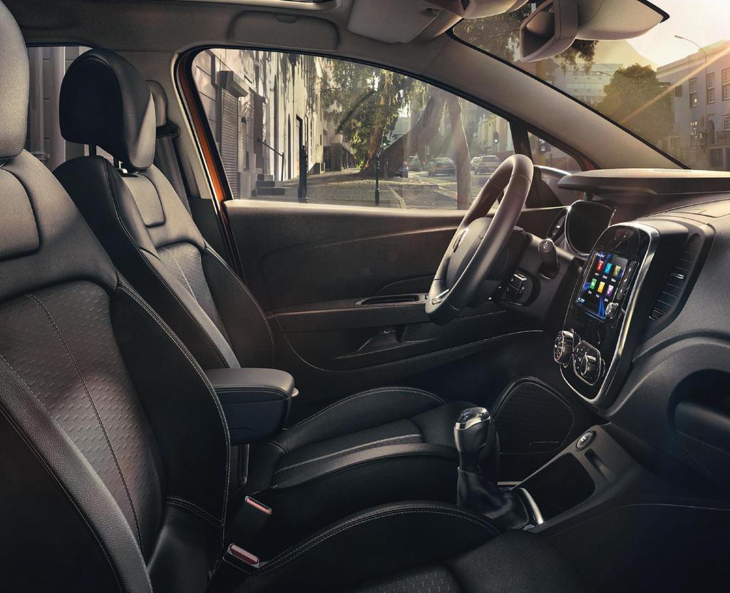 Smart Interior The new Renault CAPTUR has everything you need to feel secure on