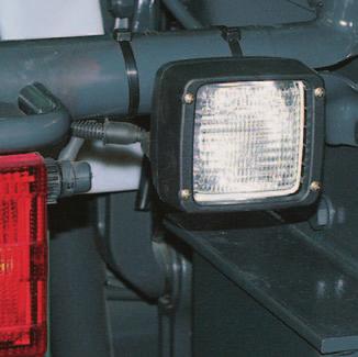 Halogen floodlight At the rear of the machine for illuminating