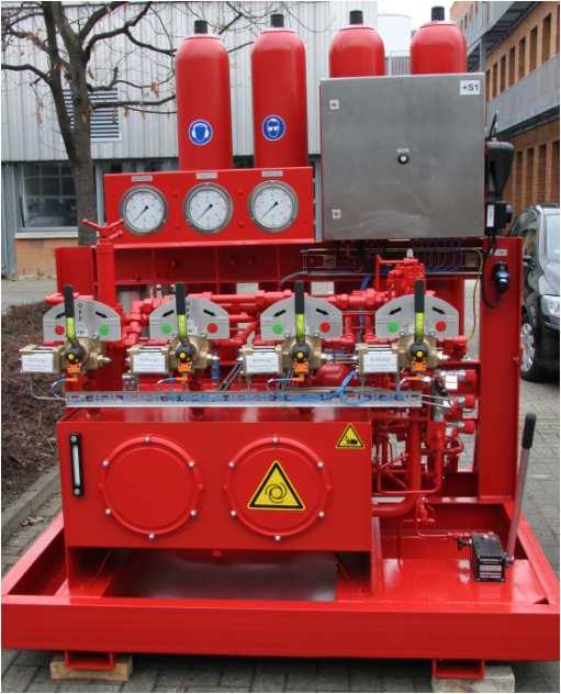 Control Unit Pump flow Q = 1,3 gal/min Working pressure p = 3000 psi Pneumatic = 73 psi Oil Reservoir = 50