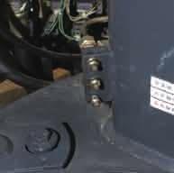 MAINTENANCE AND REPAIR ARE CONVENIENT The engine cover can be opened completely with