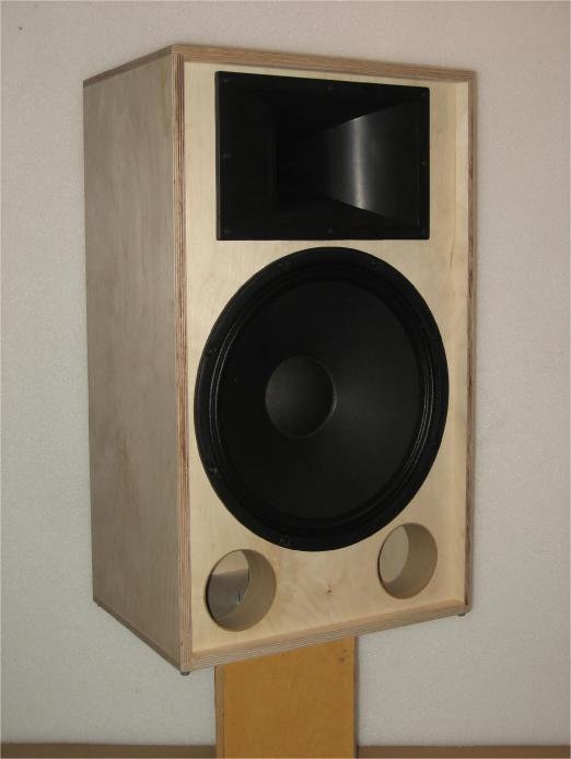 CKT-TF1525e System The CKT-TF1525e system is a high performance 2-way speaker design suitable for stand mounting.