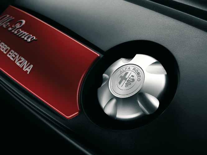 71805868 ENGINE OIL CAP In Polished Aluminium. Features Alfa Romeo Logo.