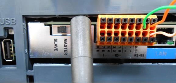 Master/Slave Switch Master/Slave switch set to MASTER for Fronius inverter 01 Make sure that the Datamanager 2.