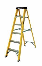 STEPLADDERS S400 Fibreglass Steps TRADE BS EN131 Designed to withstand heavy trade use, with non-conductive stiles for working around electricity LONG LIFESPAN & GREAT BUILD