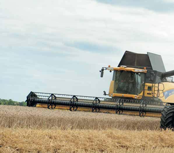 16 17 TRANSMISSION PROVEN DESIGN, MODERN CONTROL A FULL POWERSHIFT UP TO 390HP(CV) Ultra Command full powershift transmissions match proven mechanical efficiency to New Holland ease of control.