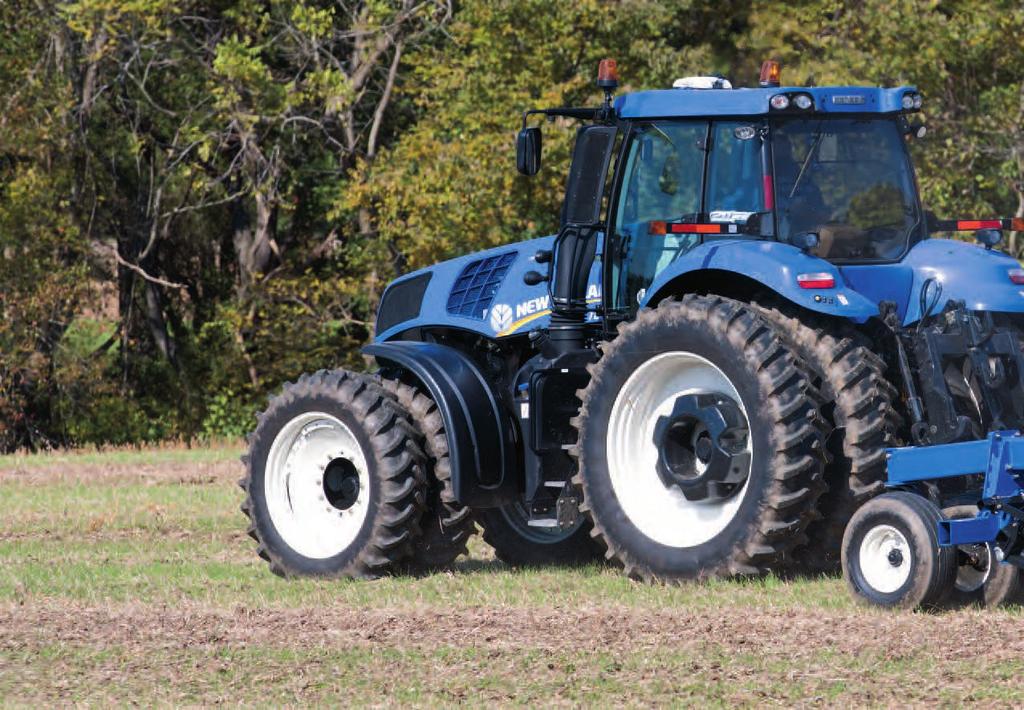 24 25 HYDRAULICS UNMATCHED HYDRAULIC FLOW AND FLEXIBILITY Quick hydraulic response and ample flow are an integral part of the GENESIS T8 tractor design.