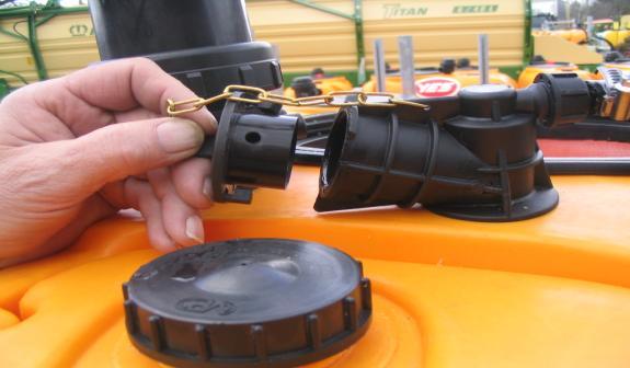 There Are 3 Different Ways Of Filling The Sprayer Tank Through The Top Opening Of The Tank Through the top opening of the tank by hose or other means: Remove tank lid.
