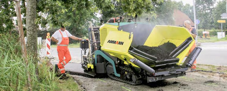 FLEXIBILITY FOR CHANGING JOBSITES Conditions can change dramatically when going from one jobsite to the next. That includes the conditions beneath the paver as well as paving width requirements.
