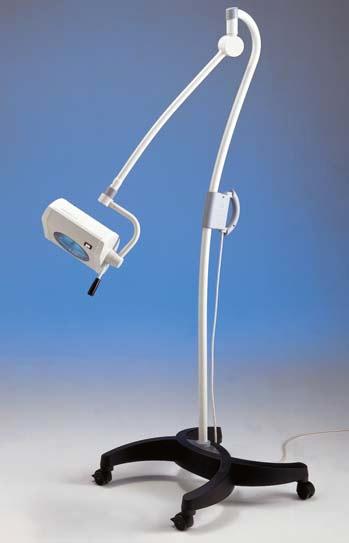 The lamp has a fixed focus (500 1500 mm), and the produced light is even and infrared filtered.